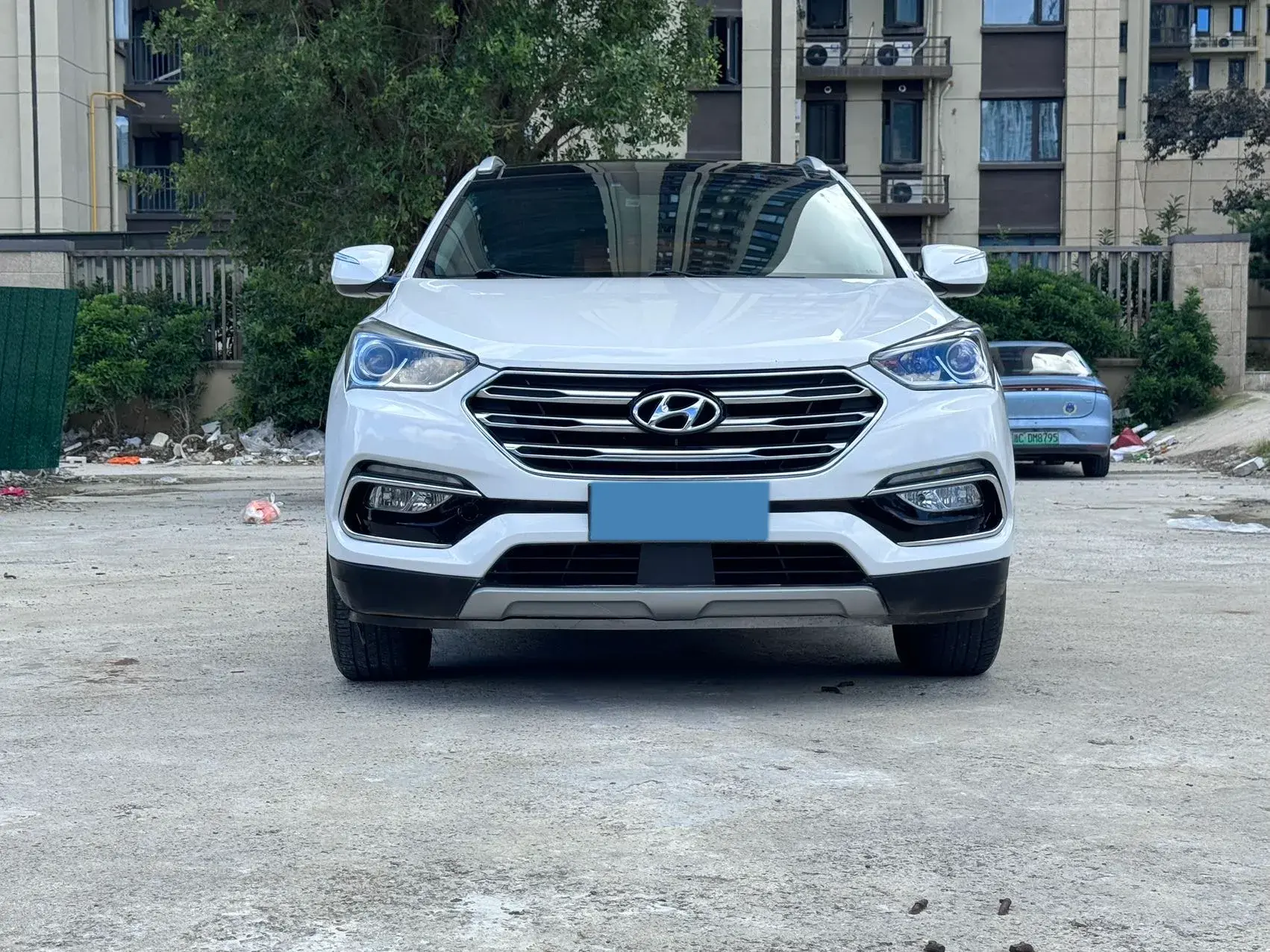 2017 HYUNDAI SANTAFE thumbnail 3