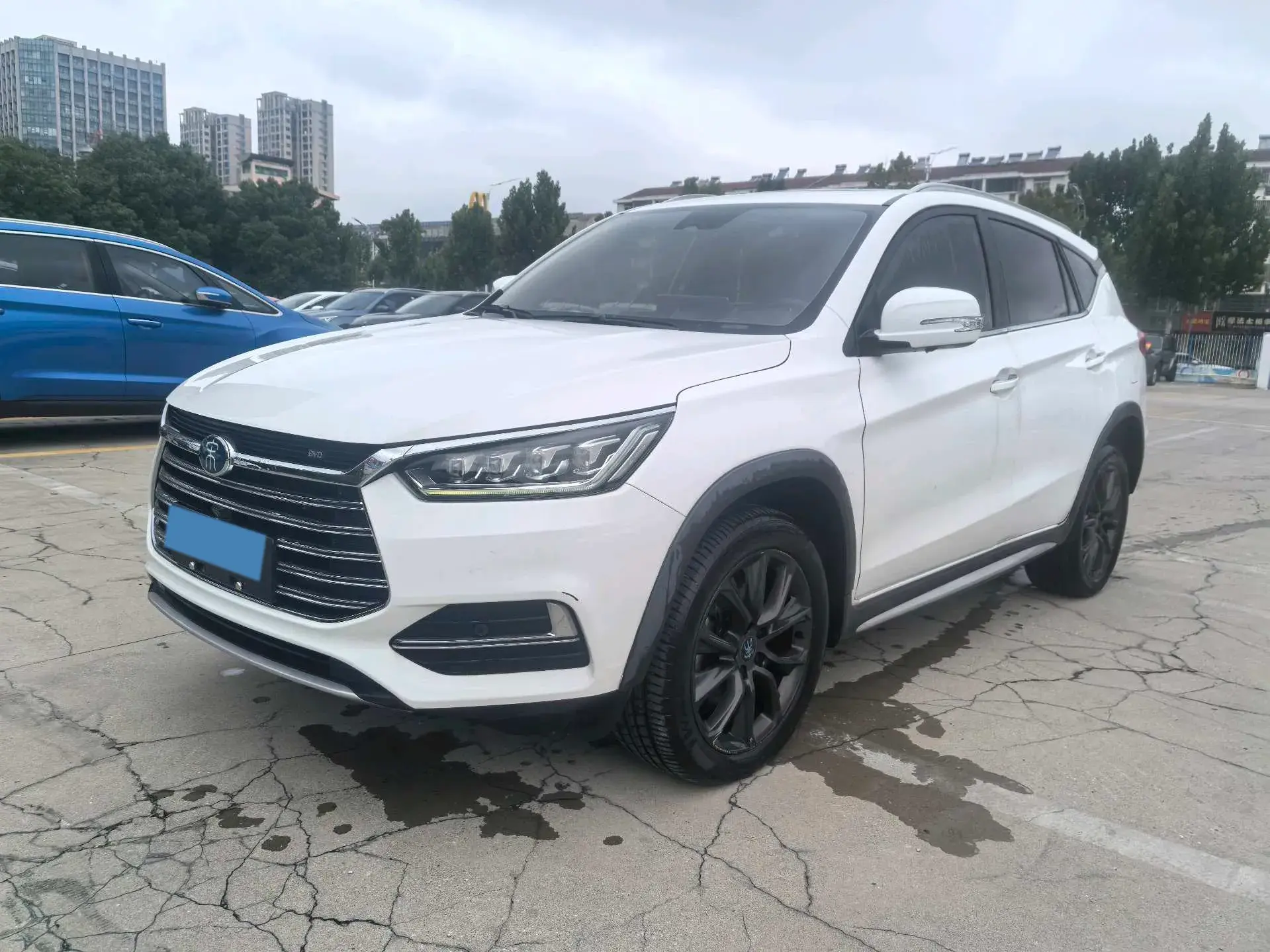 2019 BYD SONG view 1