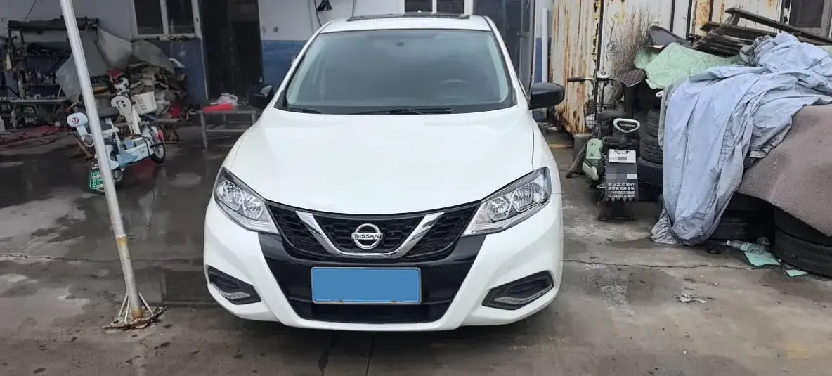 2021 NISSAN TIIDA thumbnail 2