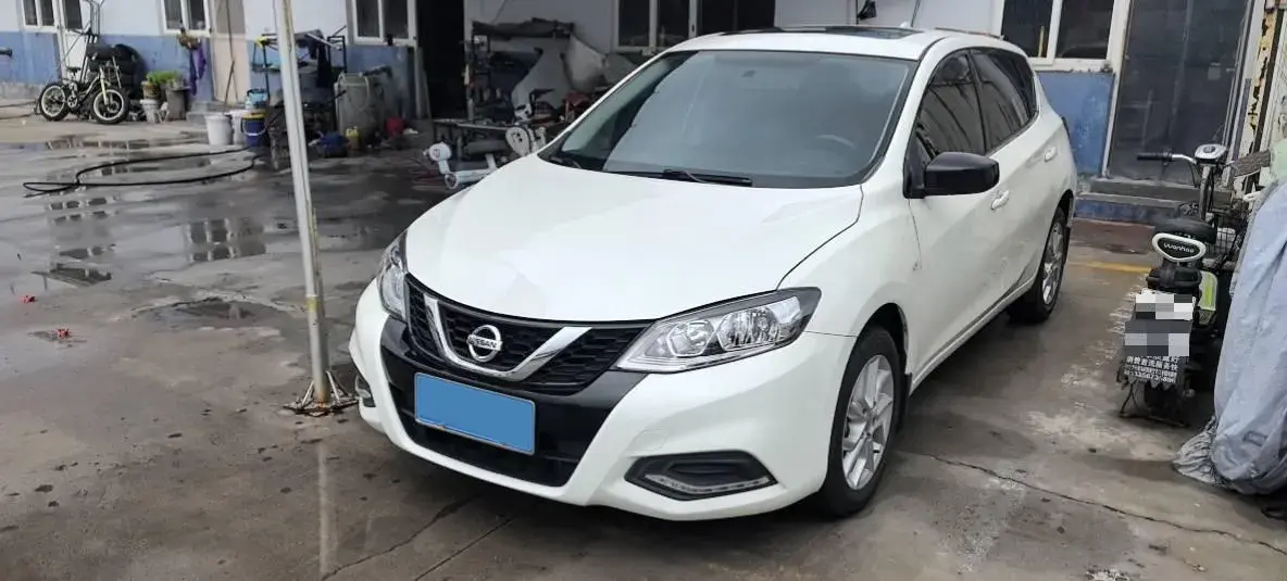 2021 NISSAN TIIDA view 1