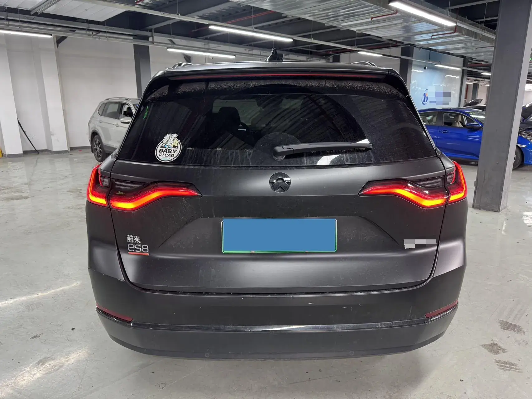 2020 NIO ES8 thumbnail 4