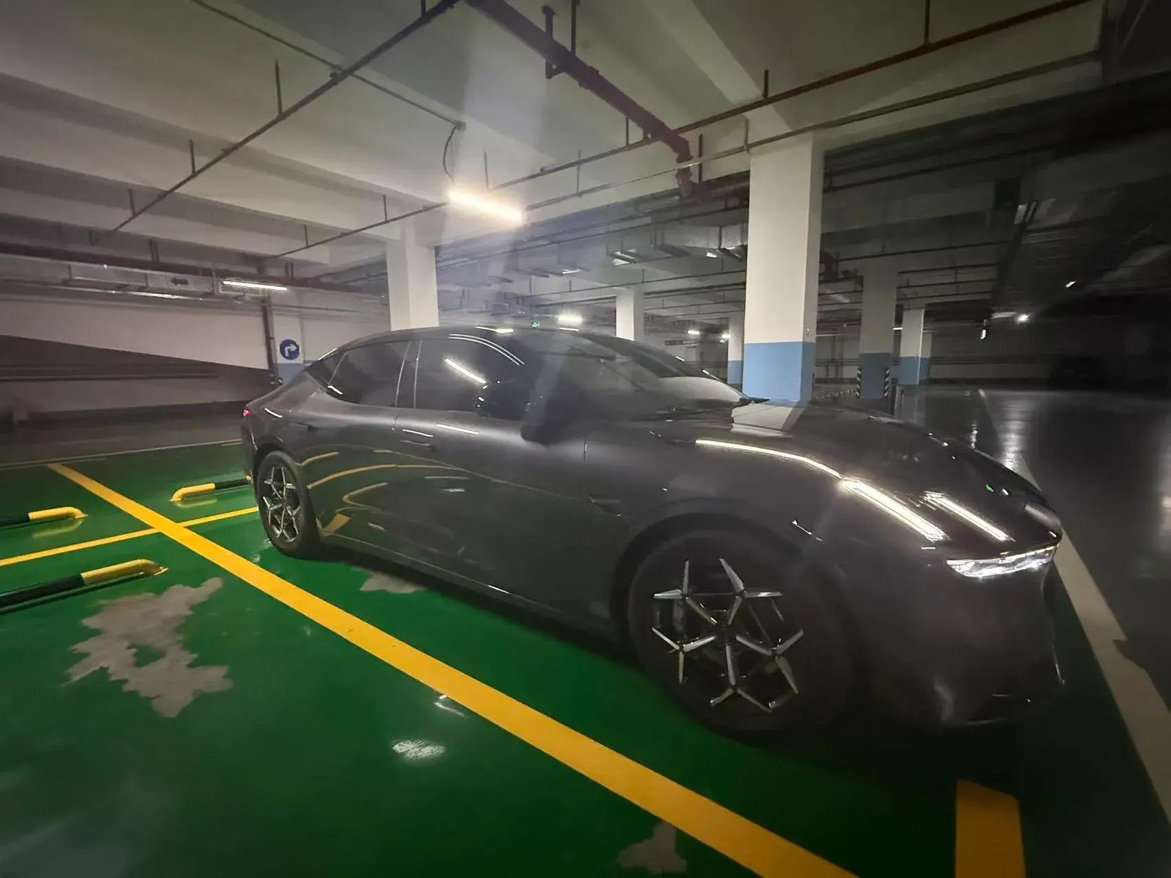 2025 LYNK&CO Z10 thumbnail 3