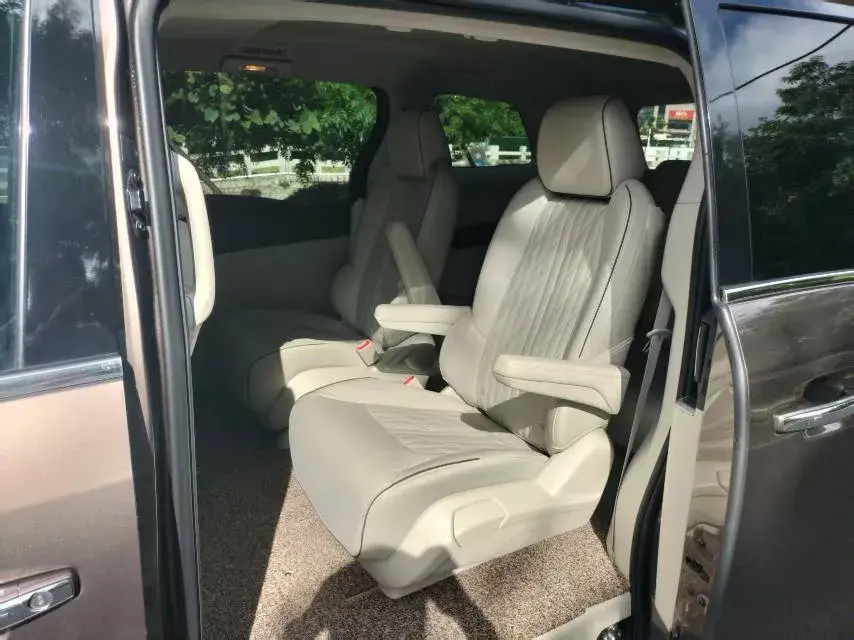 2022 BUICK GL8 thumbnail 3