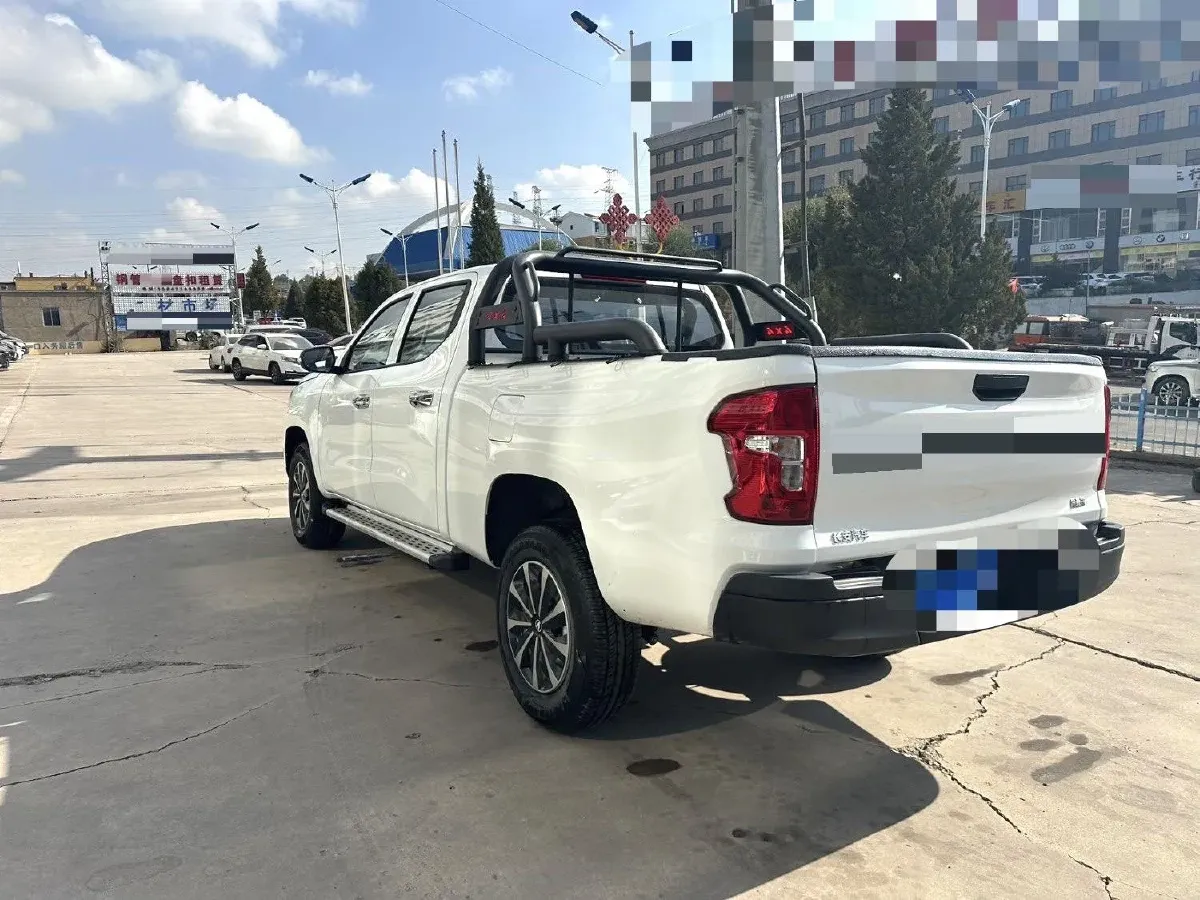 2024 ChangAn F70 Blue Whale 2.0T 233HP L4 8AT,autocango,china used car exporter,china ev exporter,chinese used car exporter,chinese used ev exporter