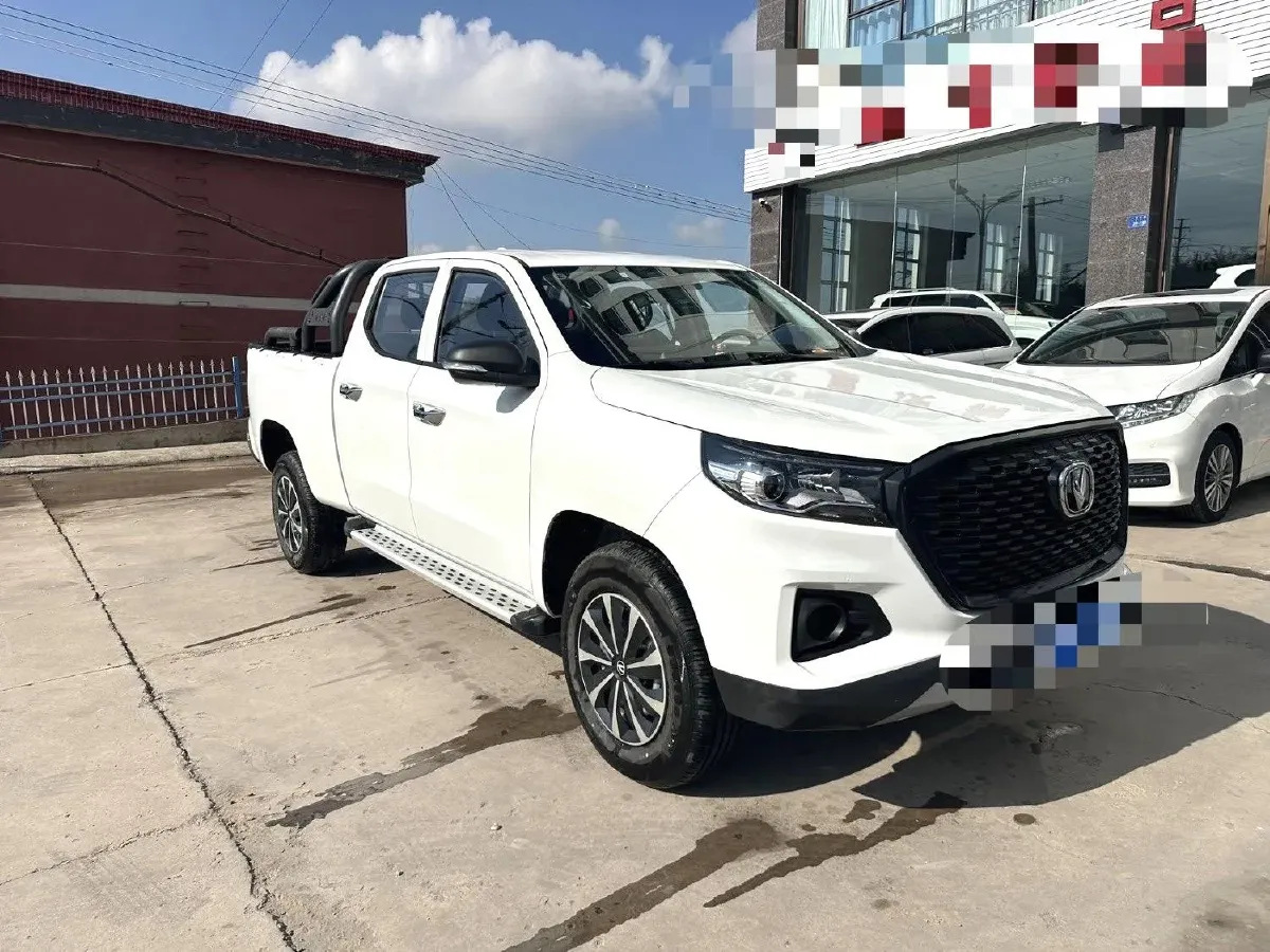 2024 ChangAn F70 Blue Whale 2.0T 233HP L4 8AT,autocango,china used car exporter,china ev exporter,chinese used car exporter,chinese used ev exporter
