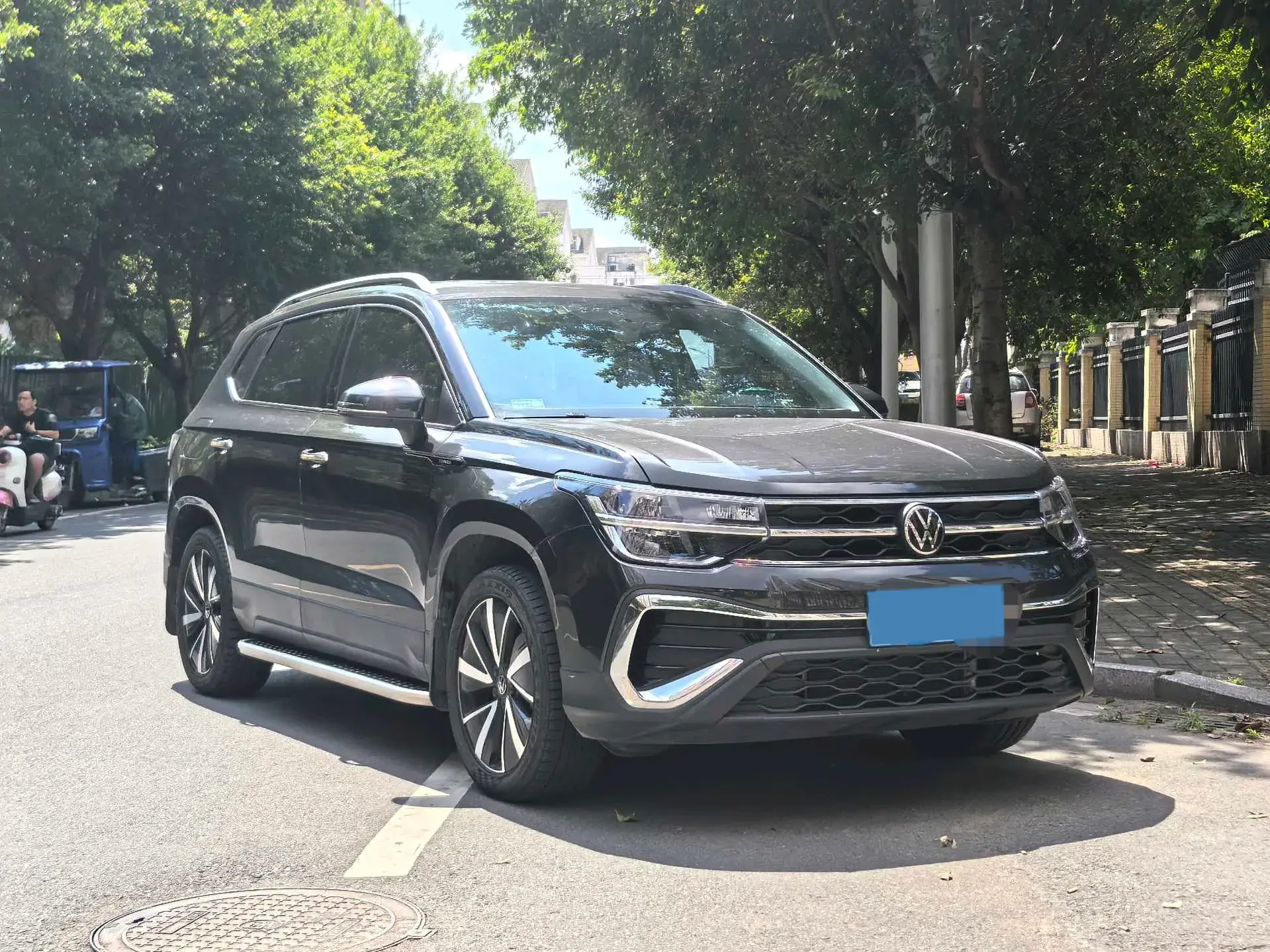 2023 VOLKSWAGEN THARU thumbnail 3