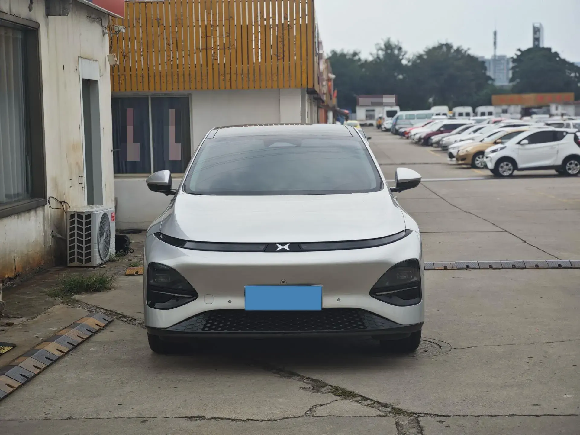 2023 XPENG G6 thumbnail 2