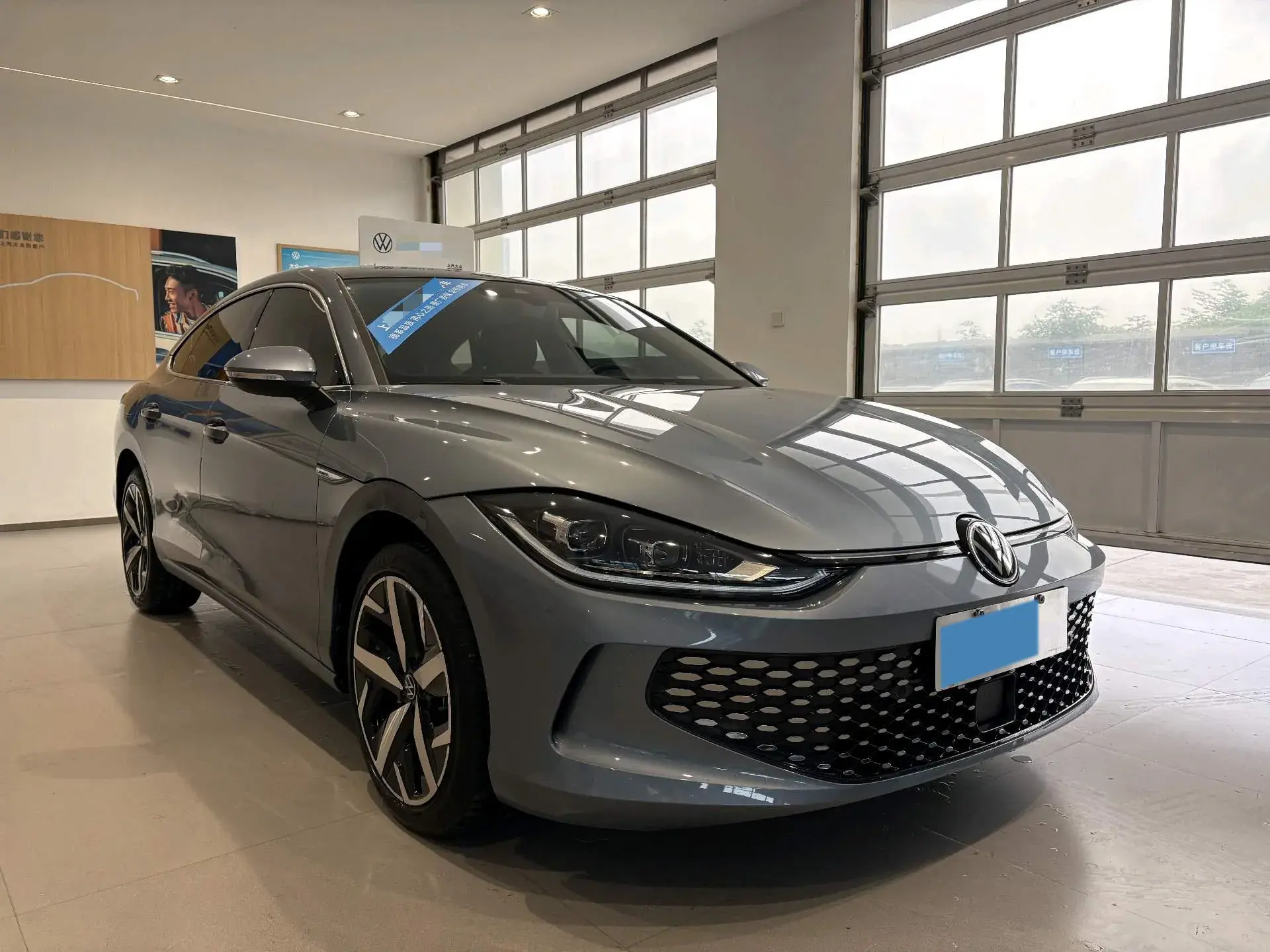 2023 VOLKSWAGEN LAMANDO thumbnail 2