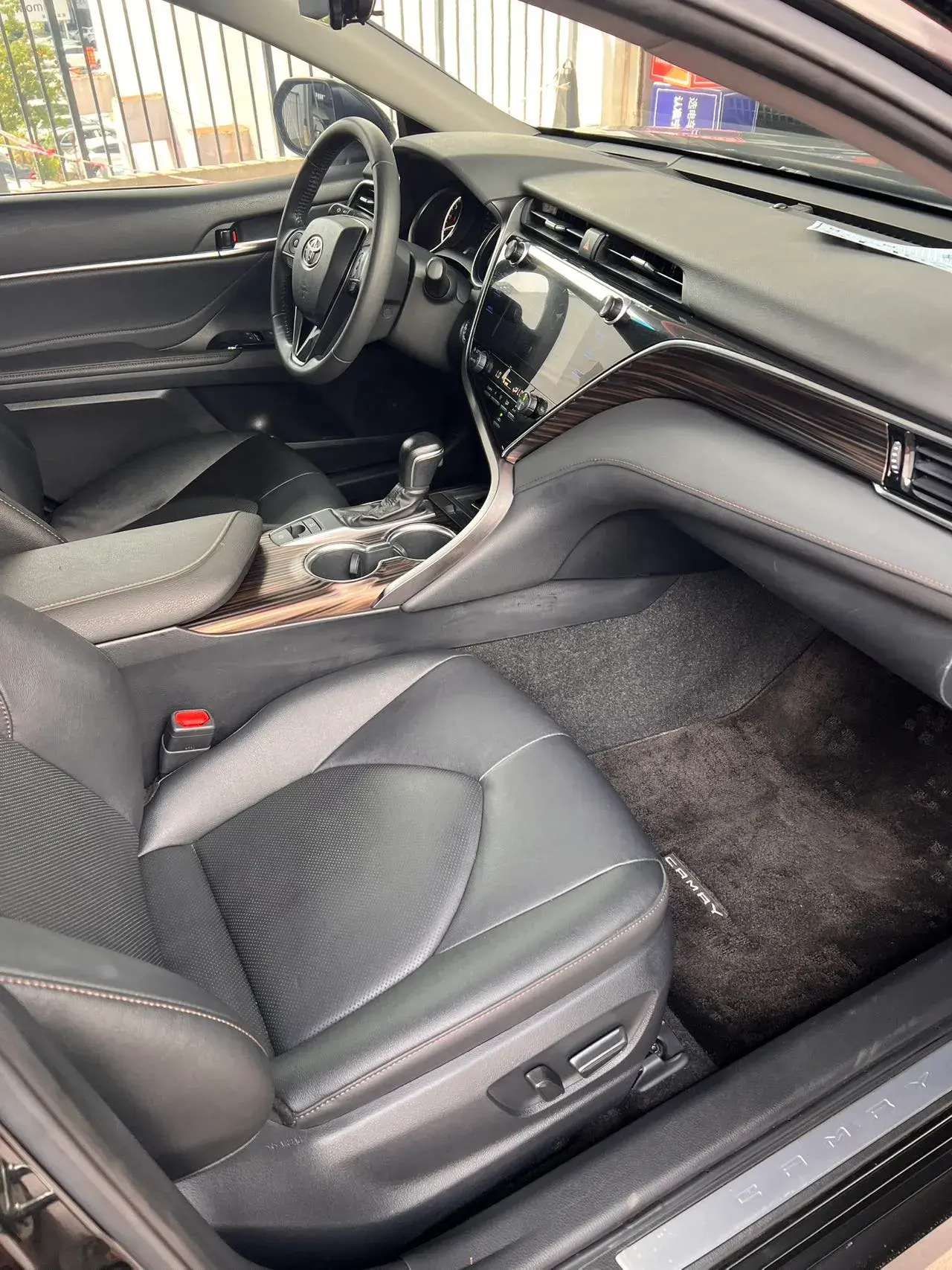 2019 TOYOTA CAMRY thumbnail 3