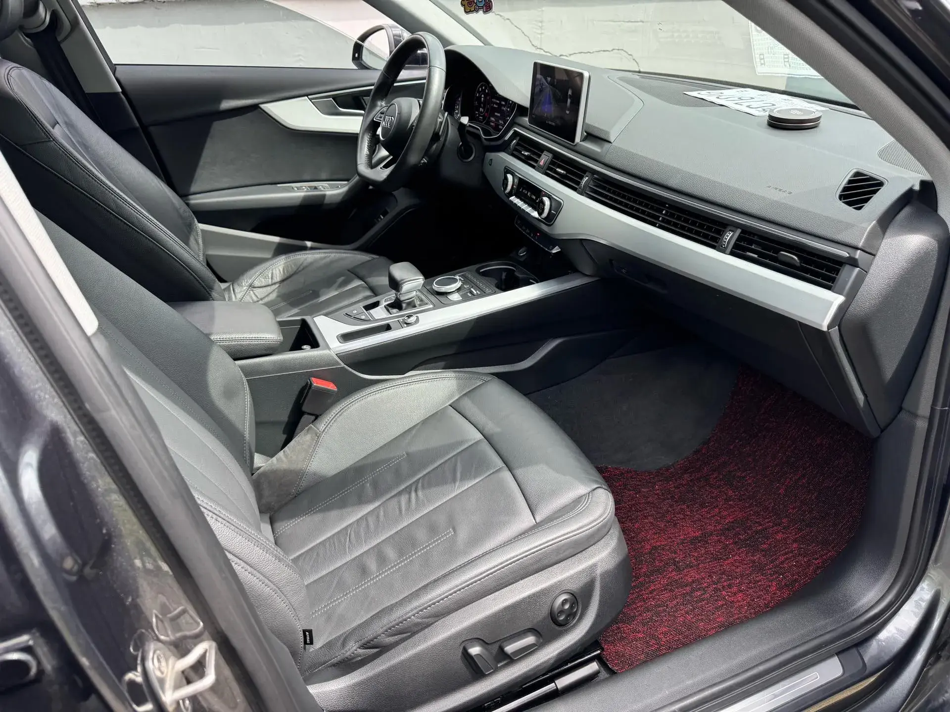 2019 AUDI A4L thumbnail 4