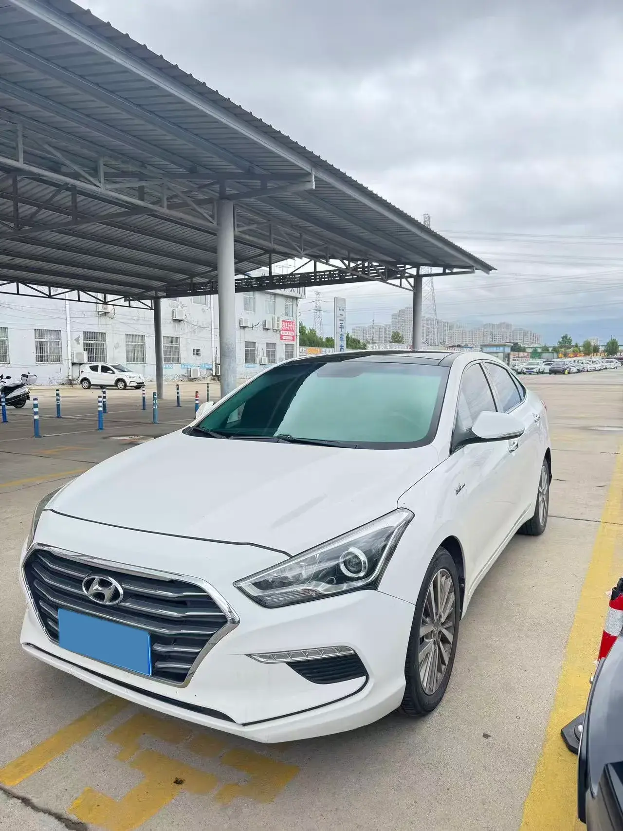2019 HYUNDAI MISTRA view 1