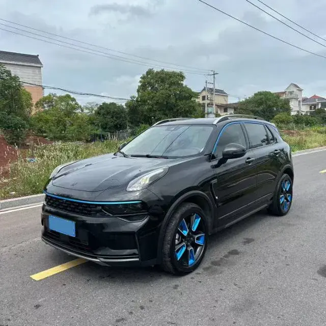 2021 LYNK&CO 01 view 1