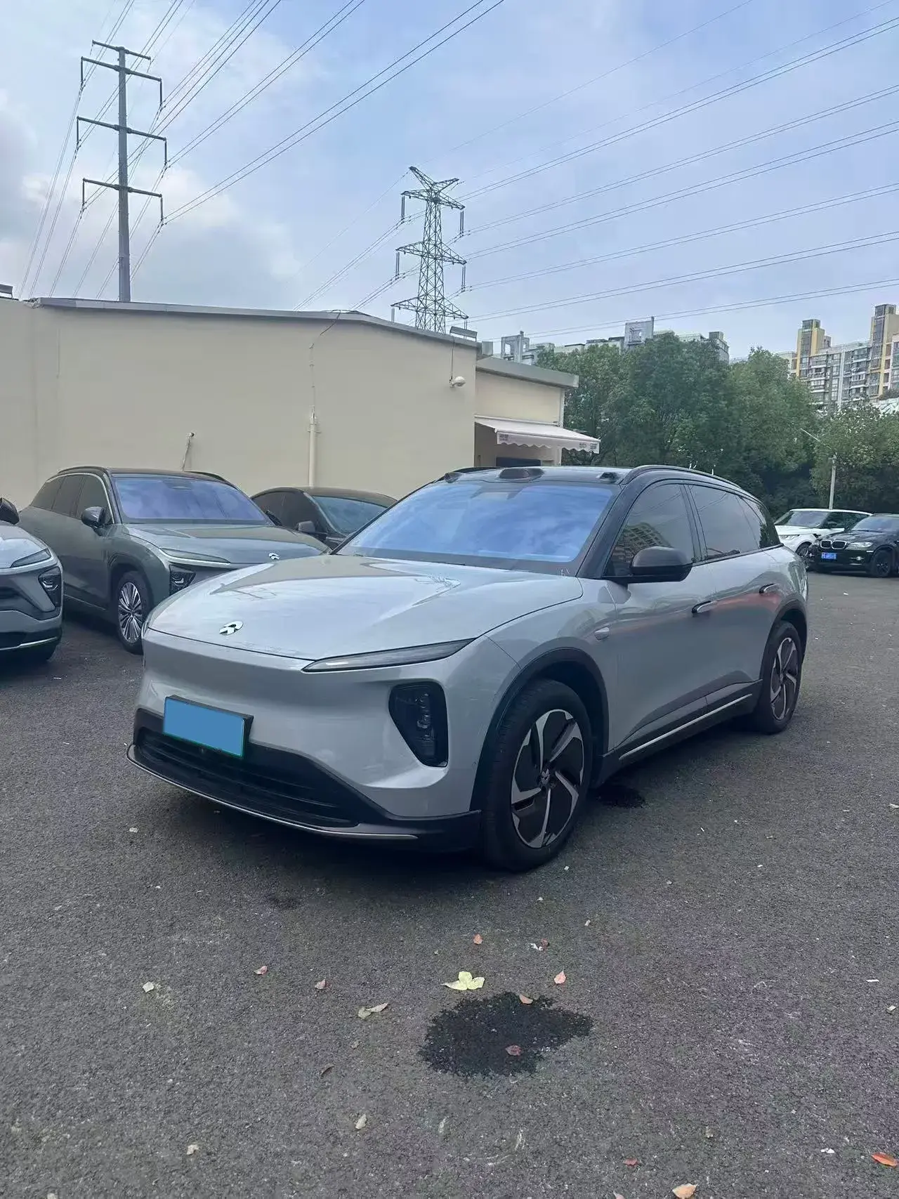 2023 NIO ES6 view 1