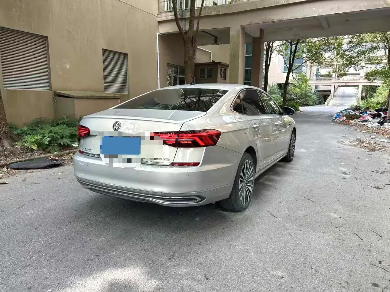 2019 VOLKSWAGEN PASSAT thumbnail 4
