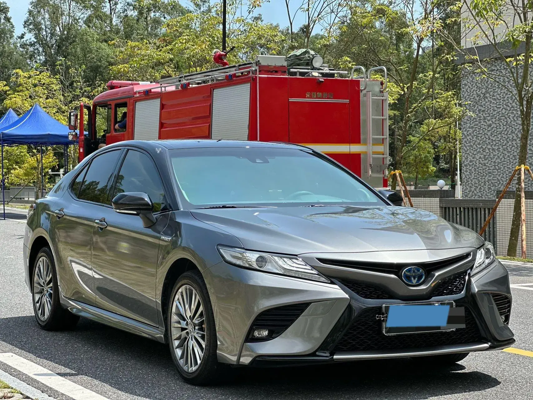 2019 TOYOTA CAMRY thumbnail 3