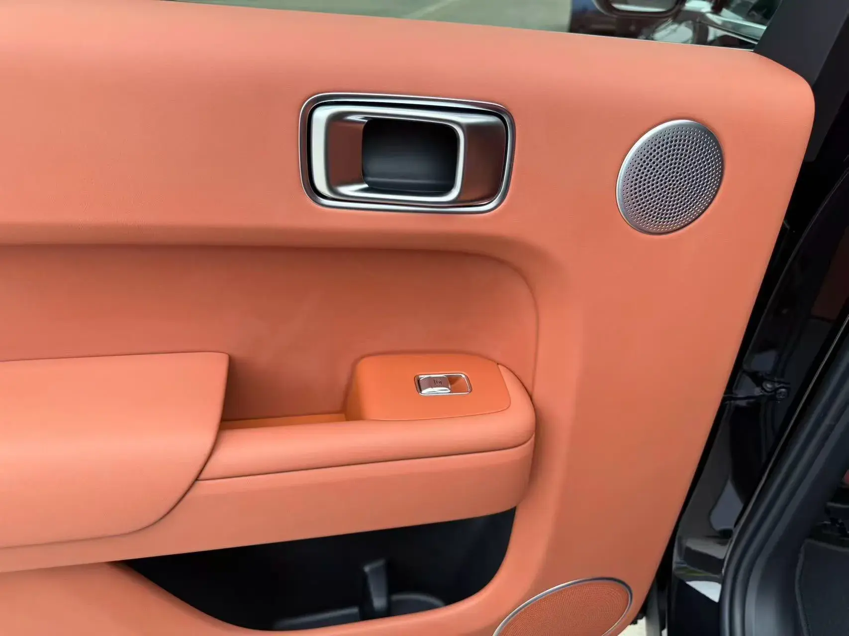 2024 LI L7 thumbnail 4