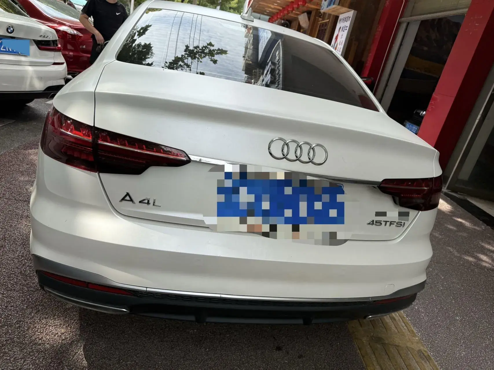 2023 AUDI A4L thumbnail 2