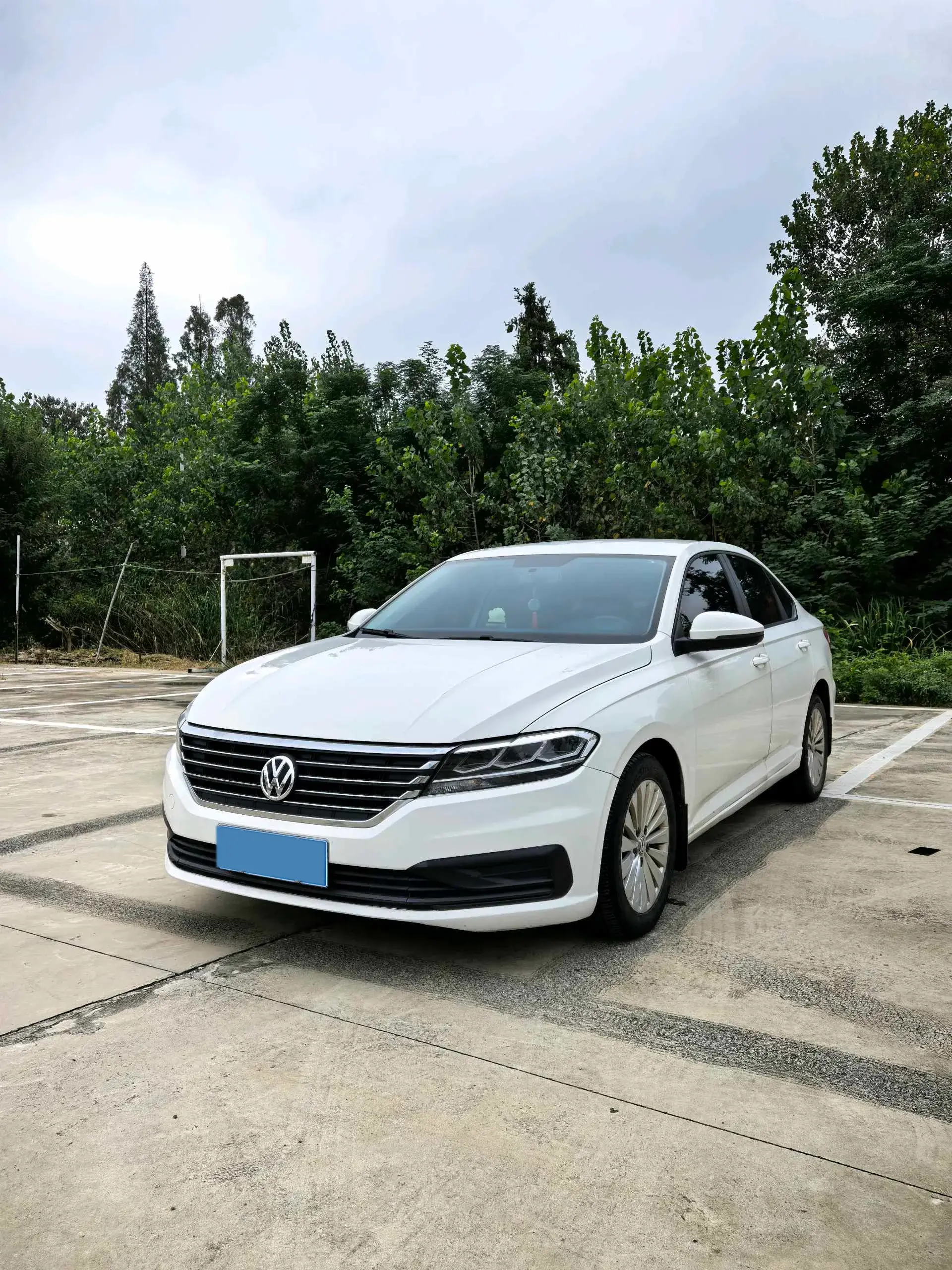 2018 VOLKSWAGEN LAVIDA view 1