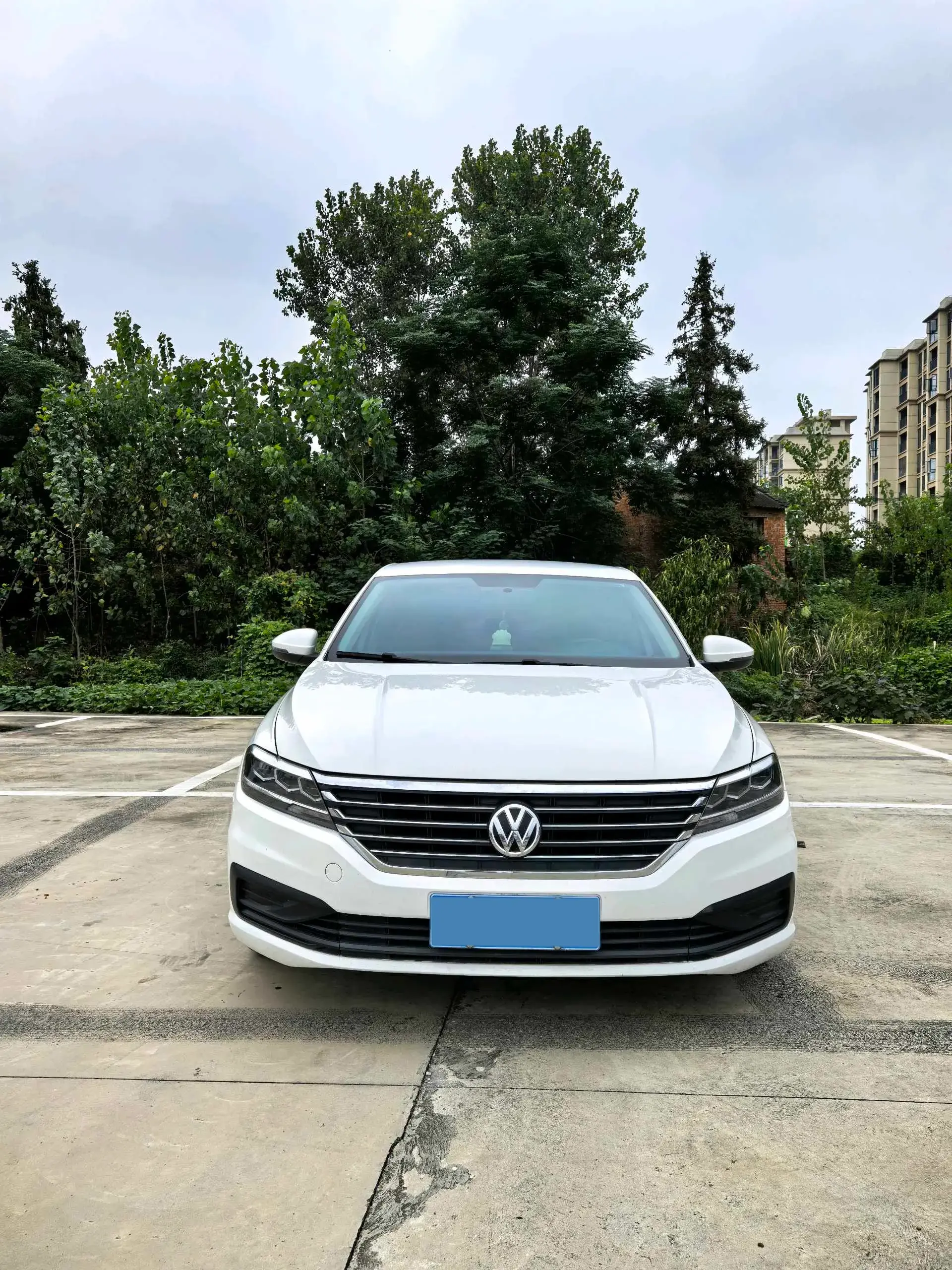 2018 VOLKSWAGEN LAVIDA thumbnail 3