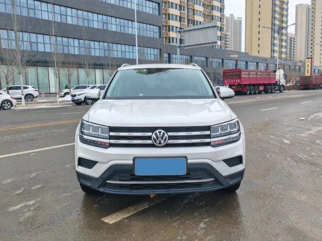 2019 VOLKSWAGEN THARU thumbnail 2