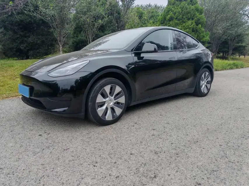 2022 TESLA MODEL view 1