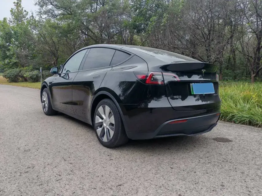 2022 TESLA MODEL thumbnail 3