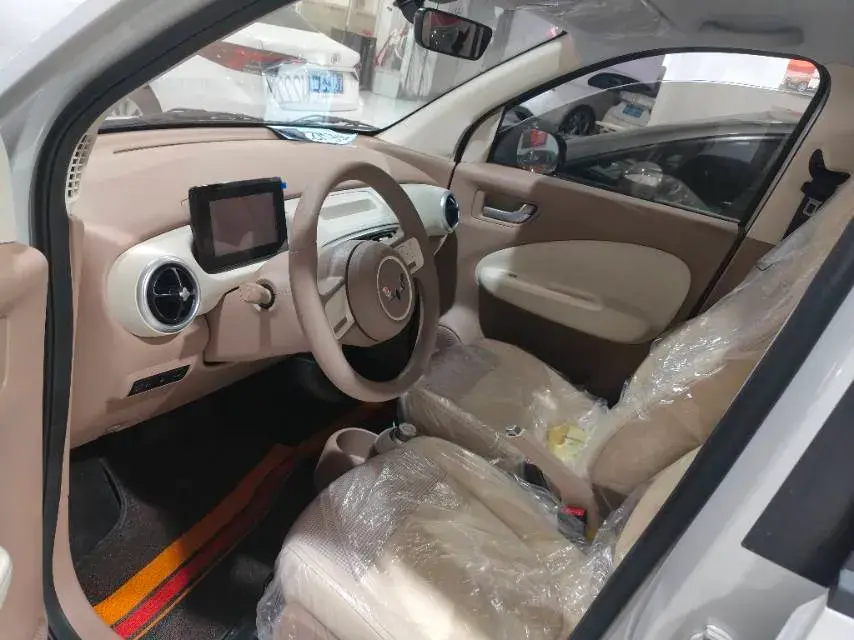 2025 WULING HONGGUANG thumbnail 4