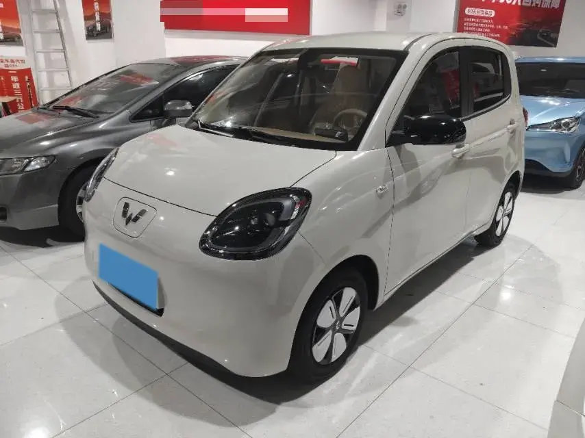 2025 WULING HONGGUANG view 1