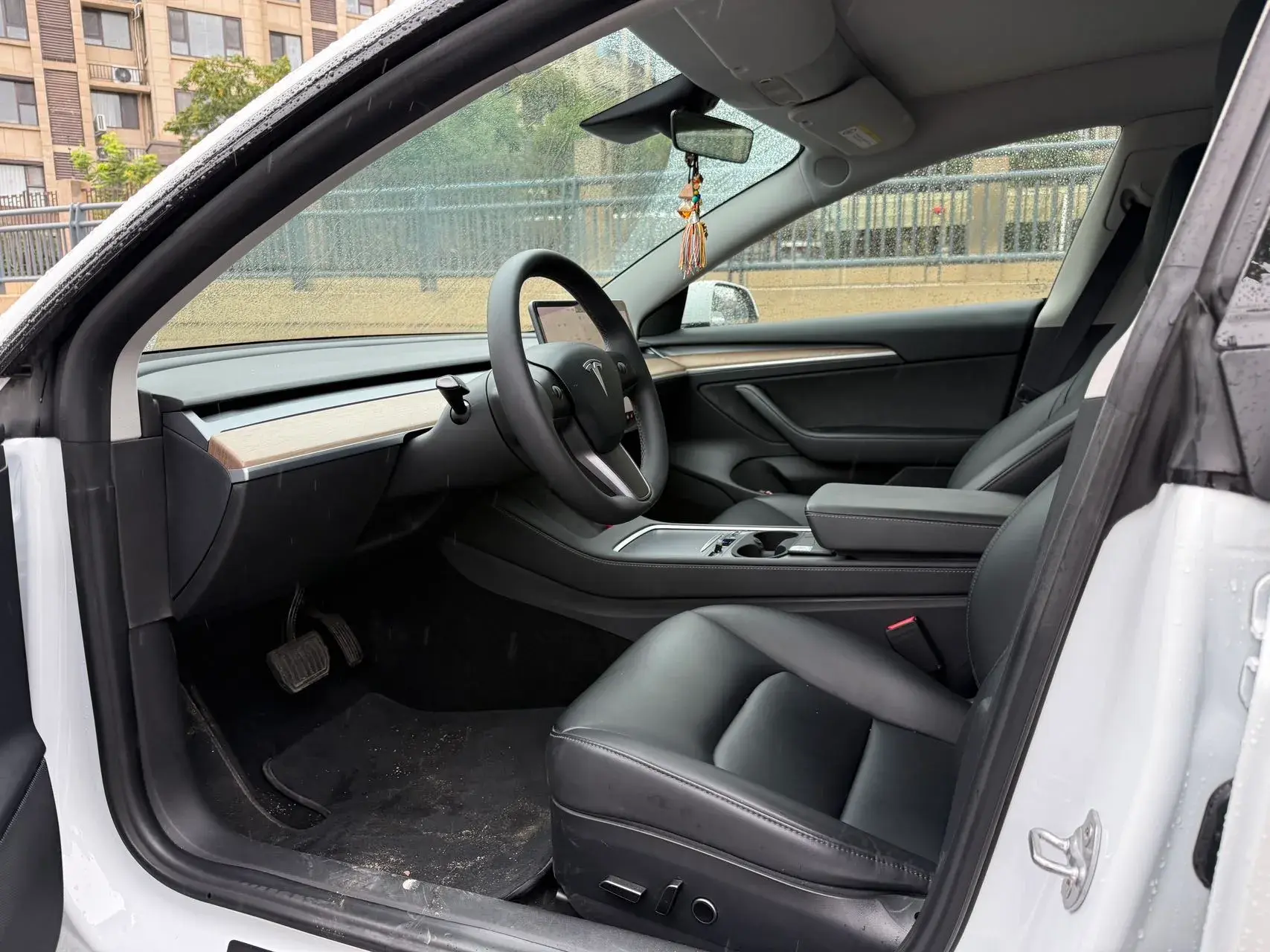 2021 TESLA MODEL thumbnail 4