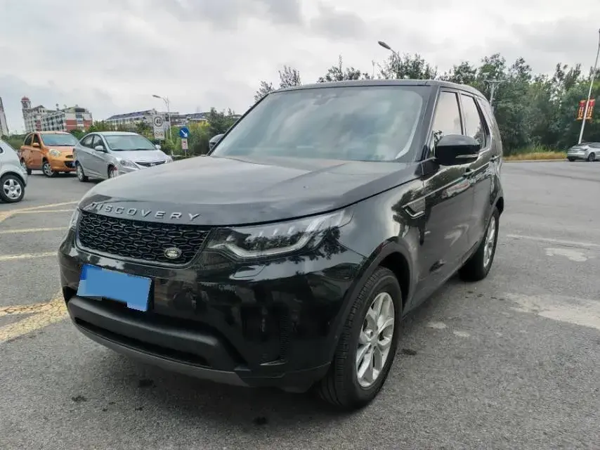 2019 LAND ROVER view 1