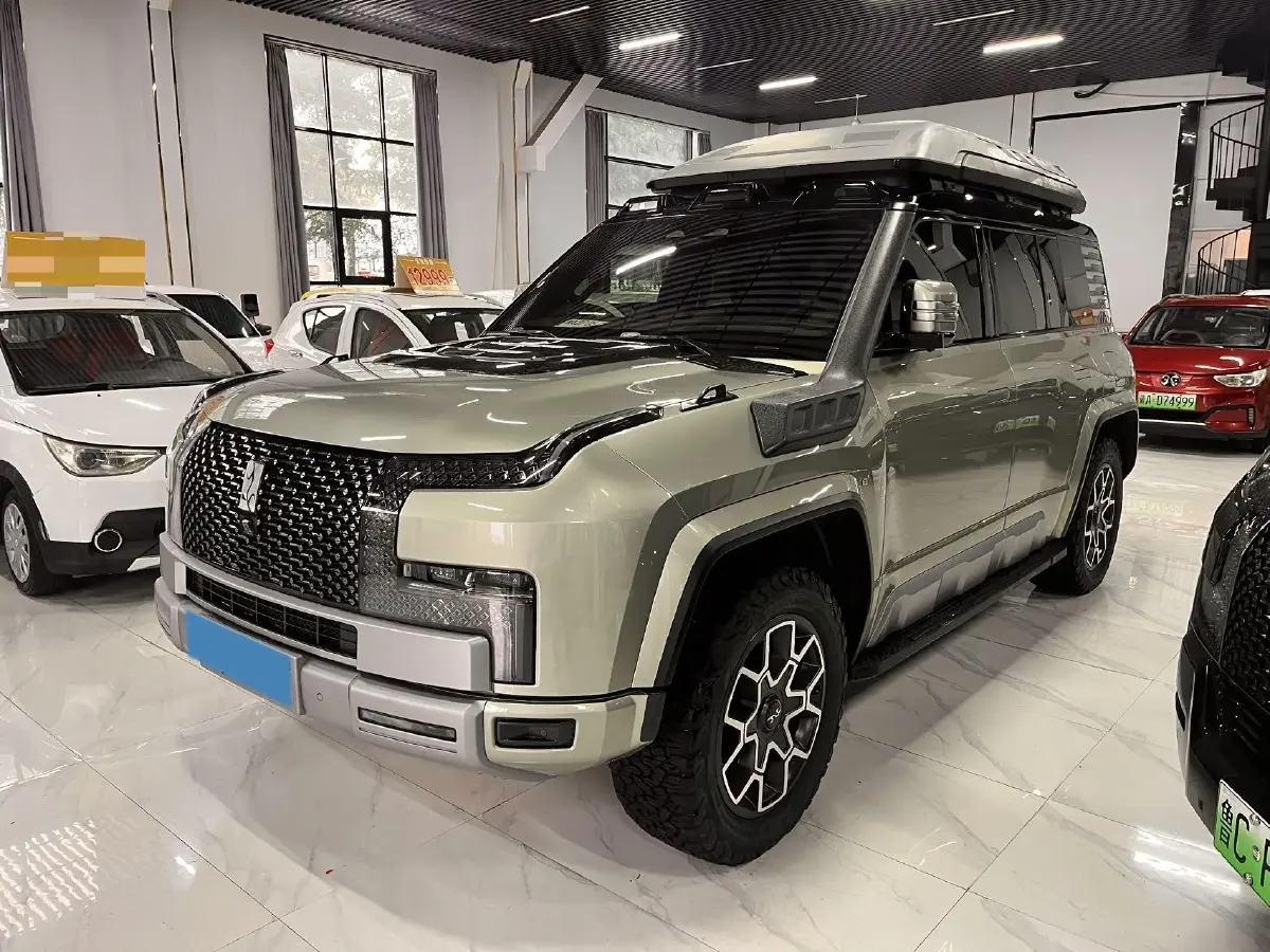 2024 YangWang U8 2.0T 272HP L4 REEV 49.05KWH