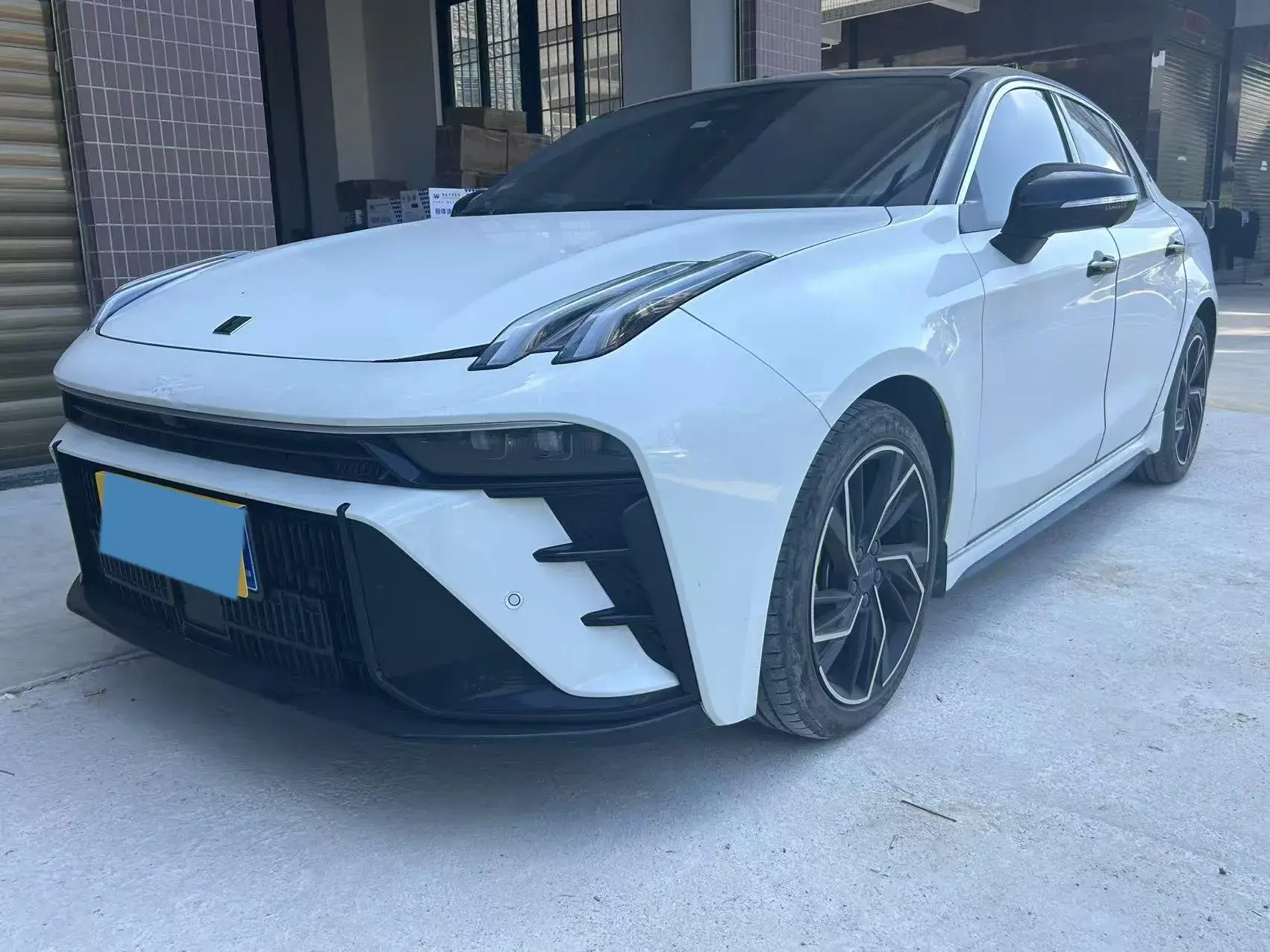 2023 LYNK&CO 03 view 1