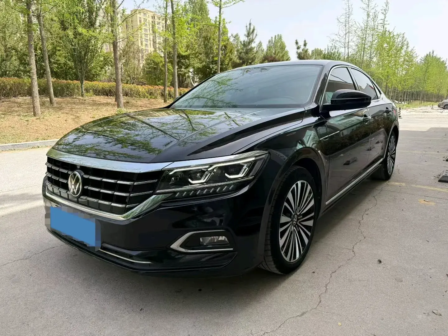 2021 VOLKSWAGEN PASSAT view 1