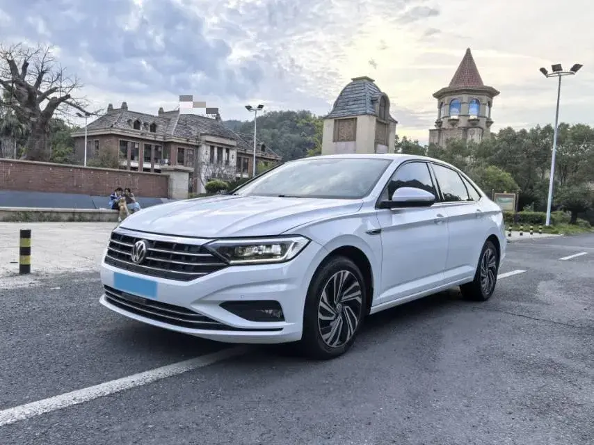 2021 VOLKSWAGEN SAGITAR view 1
