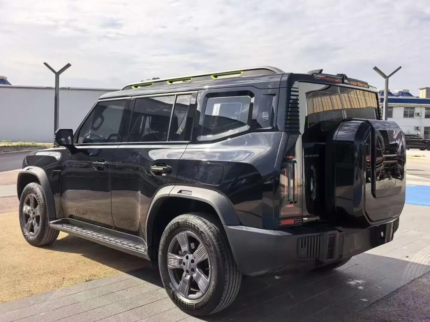 2023 JETOUR TRAVELLER thumbnail 4