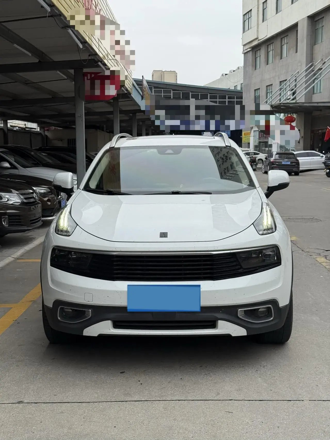 2017 LYNK&CO 01 thumbnail 2