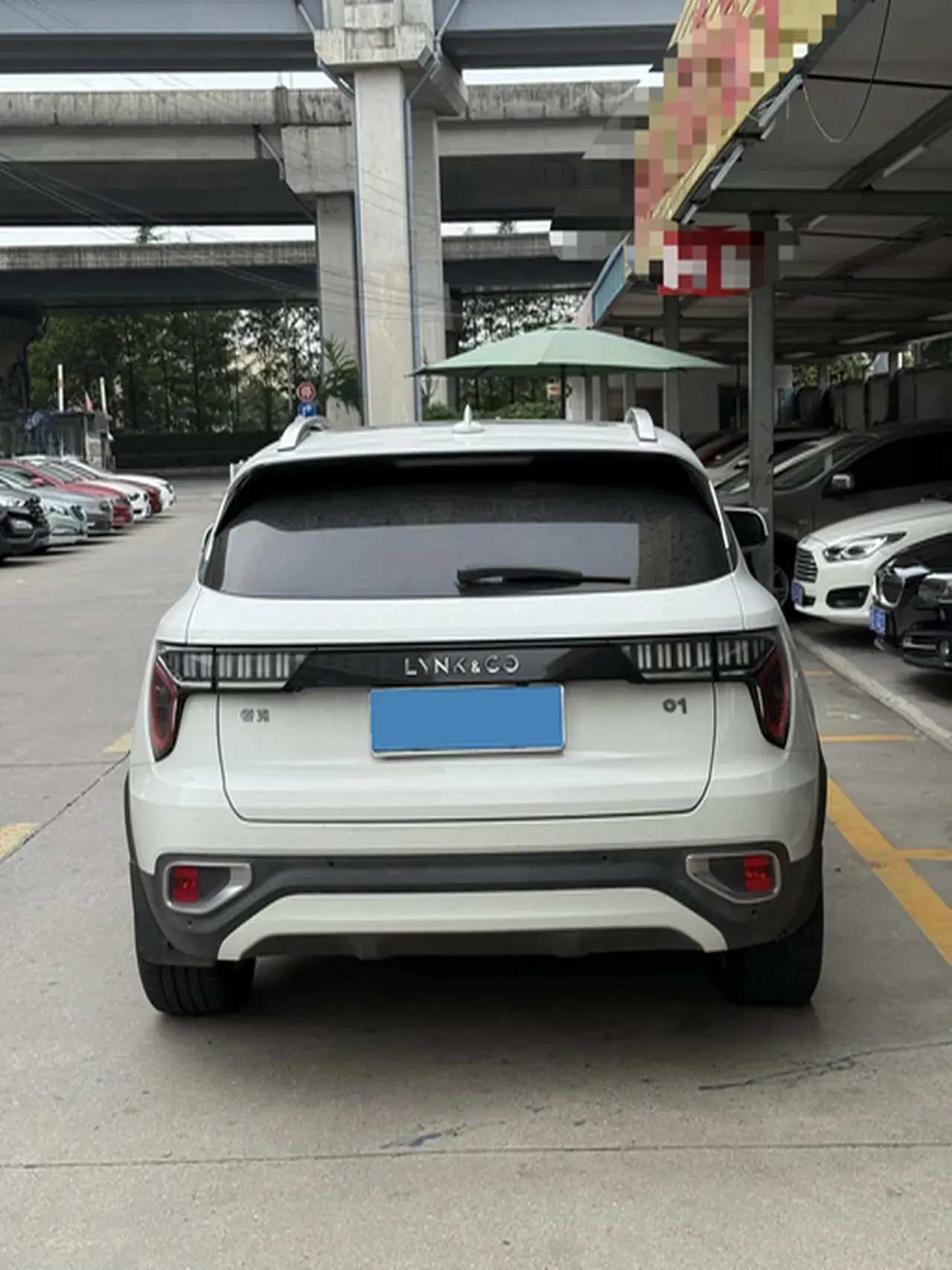 2017 LYNK&CO 01 thumbnail 4