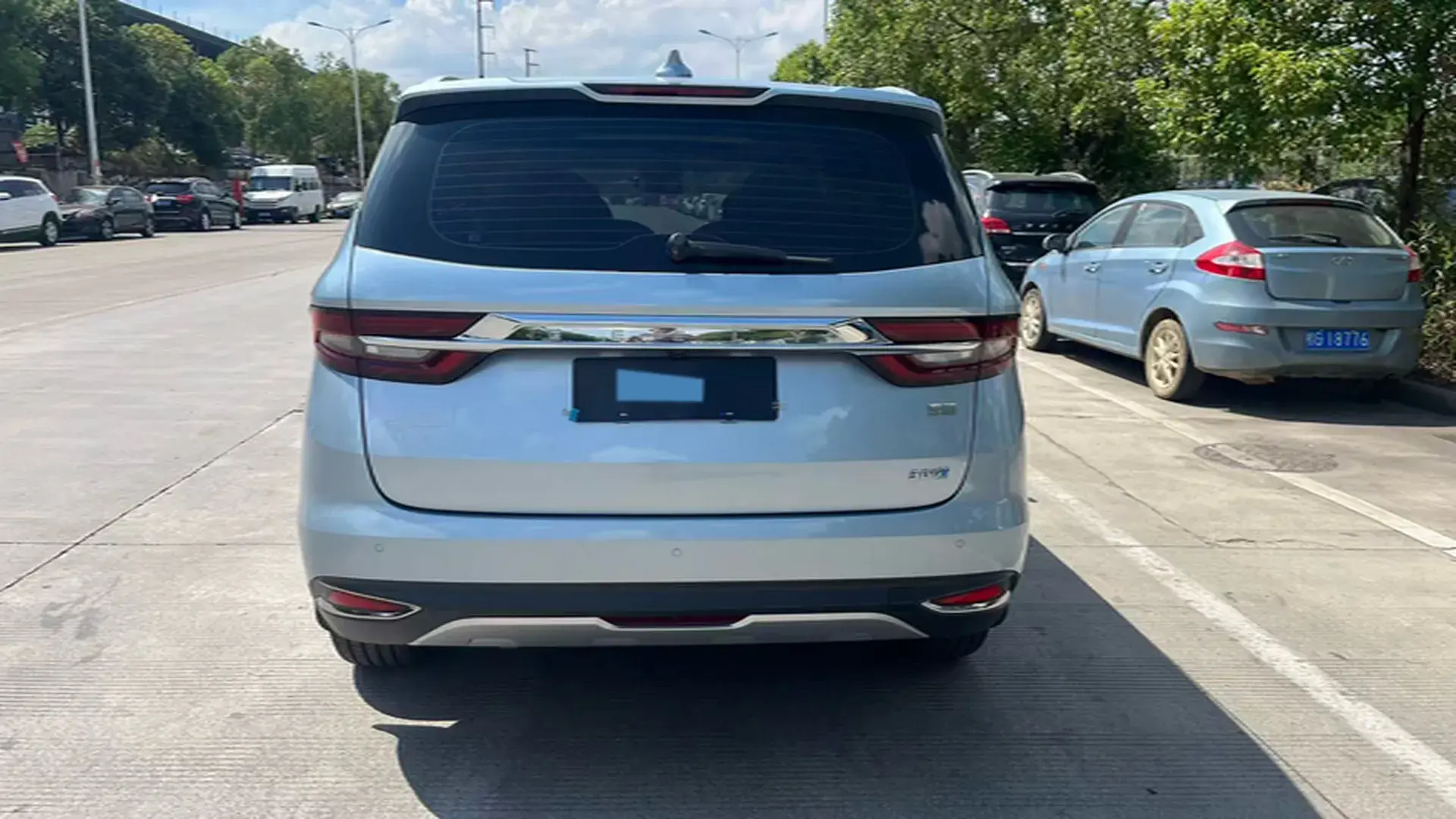 2019 GEELY TUGELLA thumbnail 3