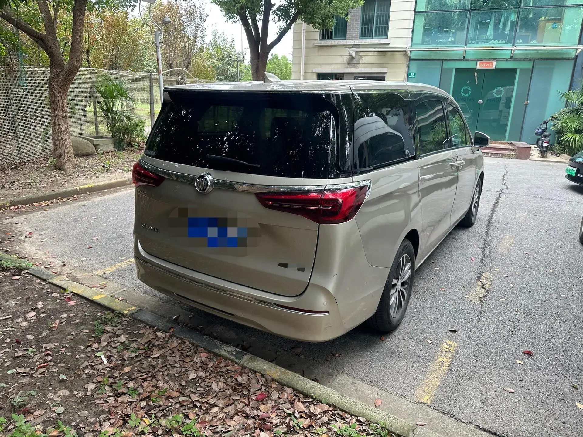 2021 BUICK GL8 thumbnail 4