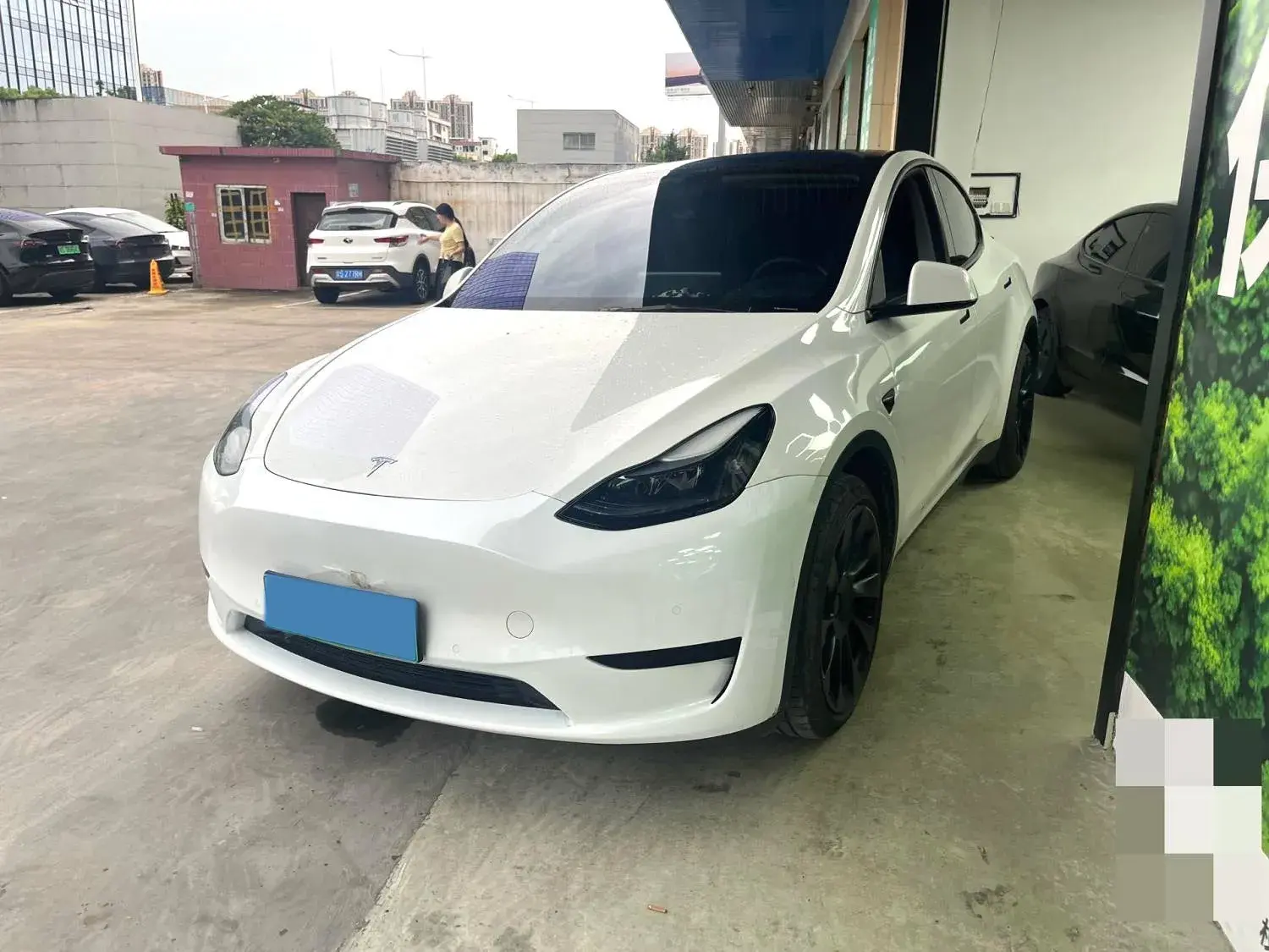 2022 TESLA MODEL view 1
