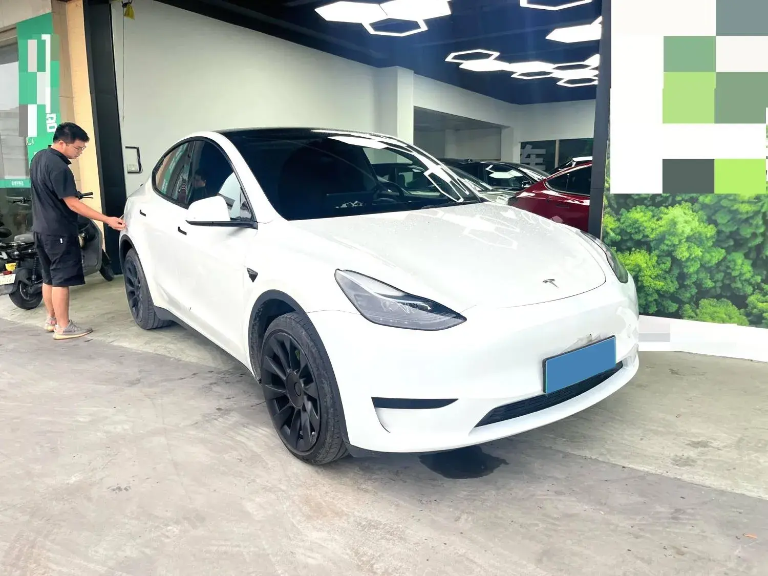 2022 TESLA MODEL thumbnail 2