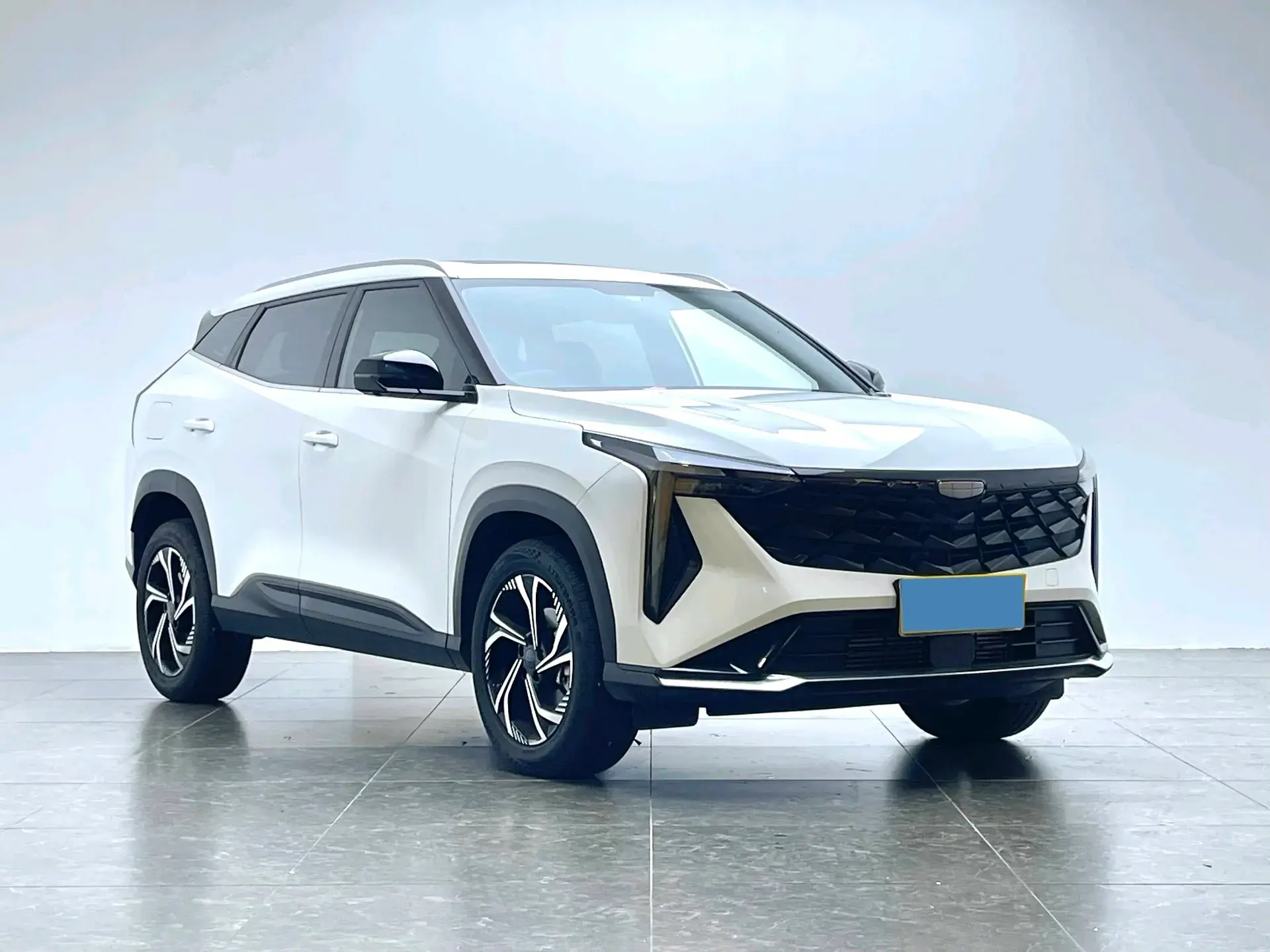 2024 GEELY AZKARRA thumbnail 3