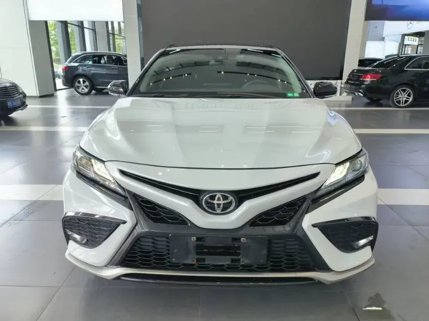 2021 TOYOTA CAMRY thumbnail 2