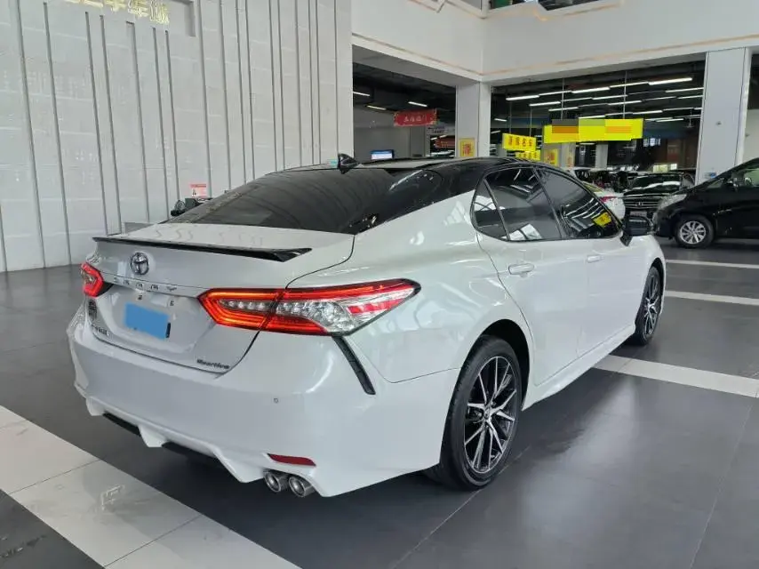 2021 TOYOTA CAMRY thumbnail 4