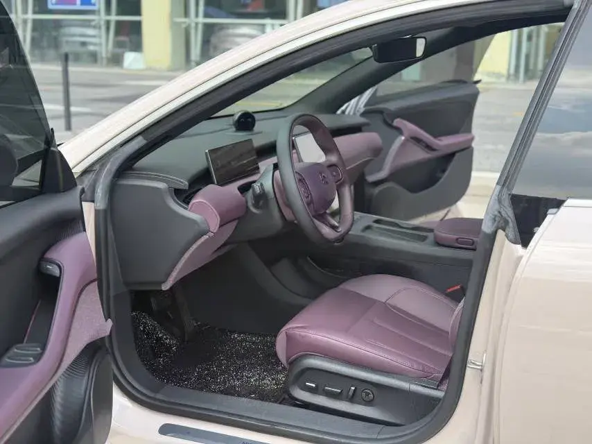 2022 NIO ET5 thumbnail 4