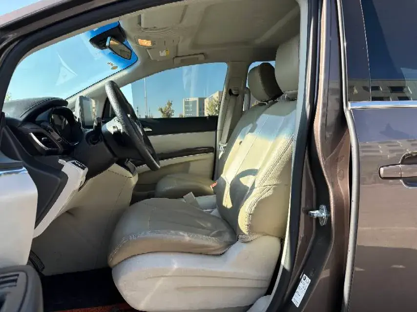 2022 BUICK GL8 thumbnail 4