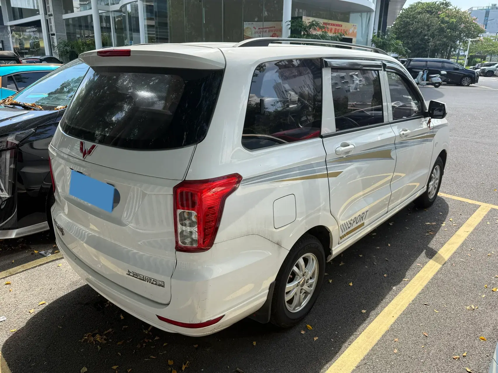 2018 WULING HONGGUANG thumbnail 3