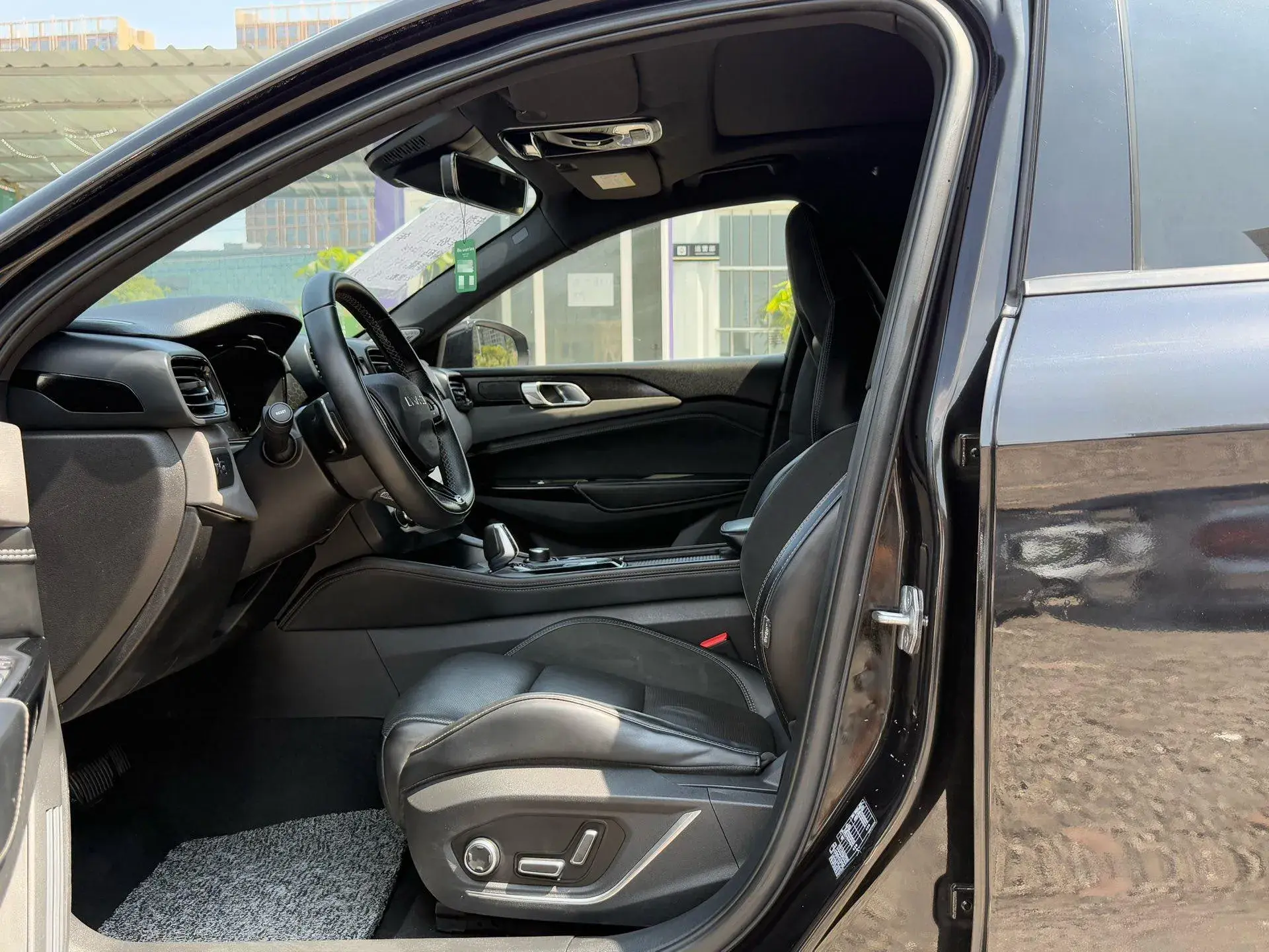 2021 LYNK&CO 03 thumbnail 2