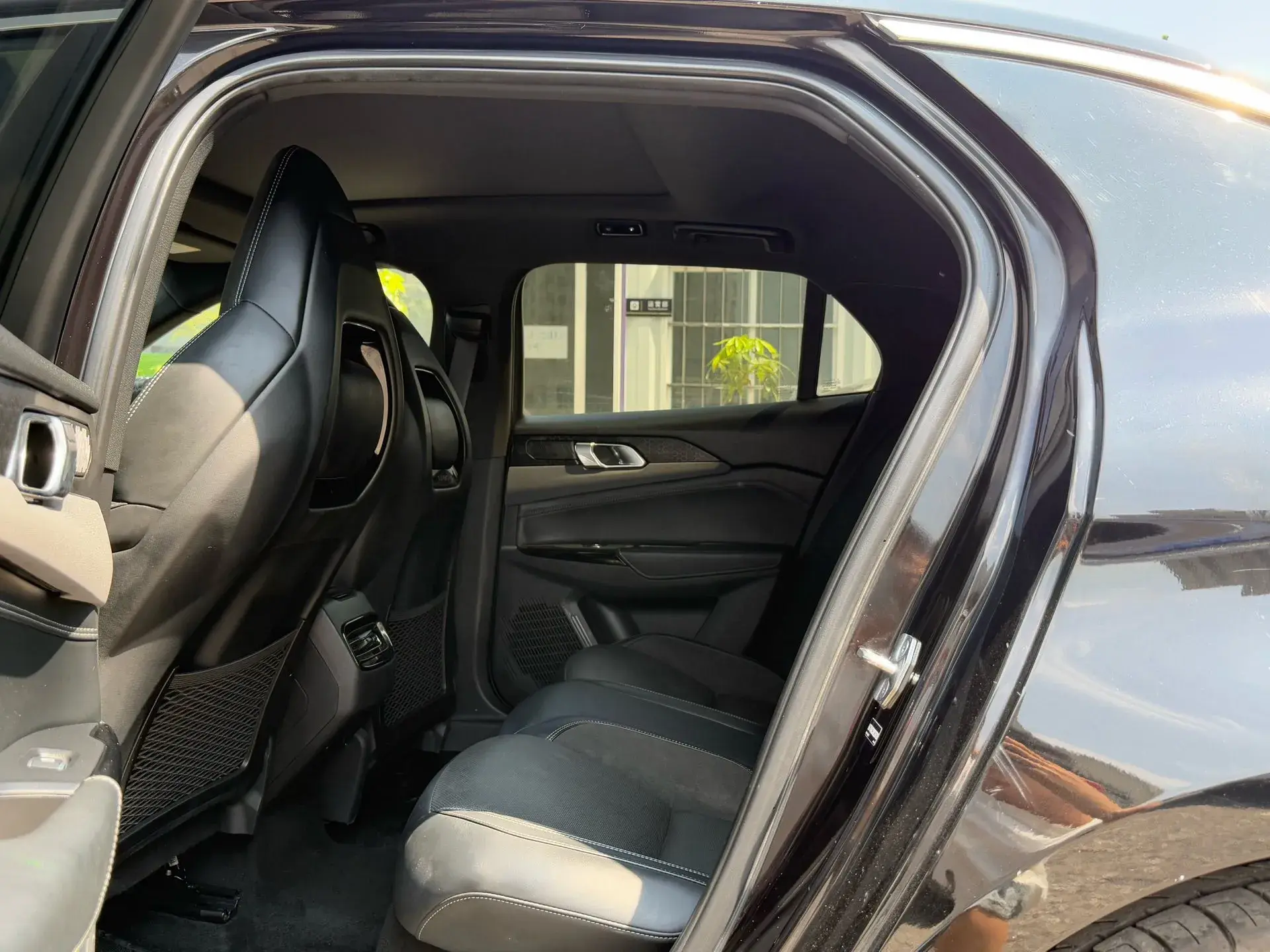 2021 LYNK&CO 03 thumbnail 3