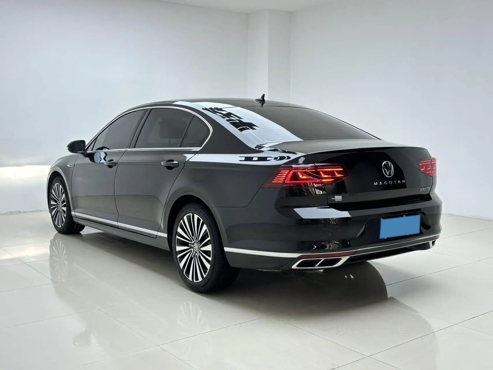 2023 VOLKSWAGEN MAGOTAN thumbnail 4